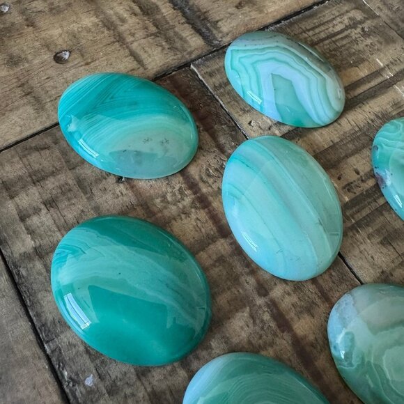 Oval Green Agate Cabochon 30x40mm - Picture 4 of 5